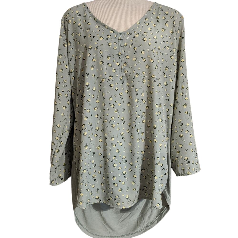New Light Green Floral Front Tunic Blouse Size L